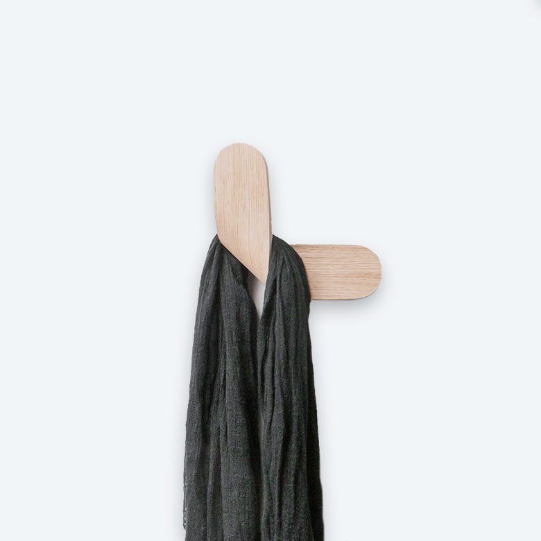 Read more about the article Wooden Pendant Wardrobe